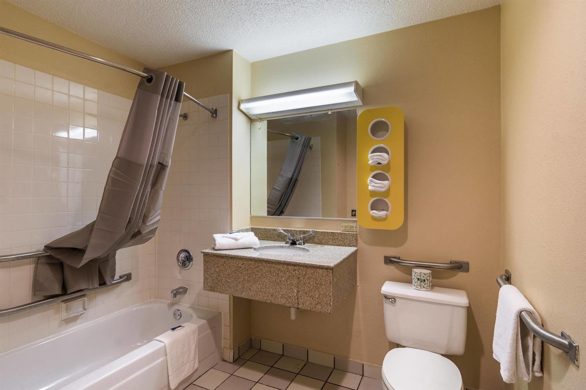 Motel 6-Libertyville, Il Екстер'єр фото