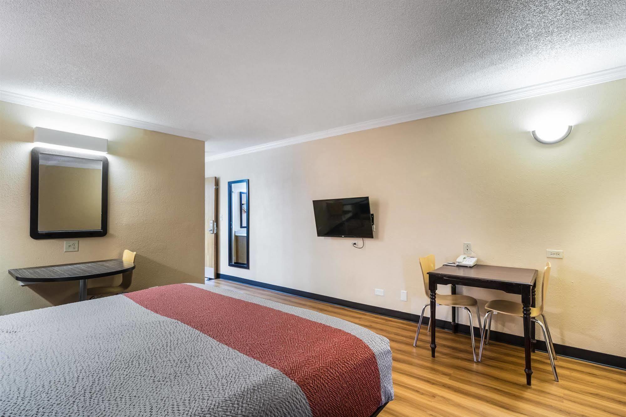Motel 6-Libertyville, Il Екстер'єр фото