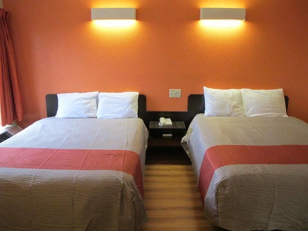 Motel 6-Libertyville, Il Екстер'єр фото